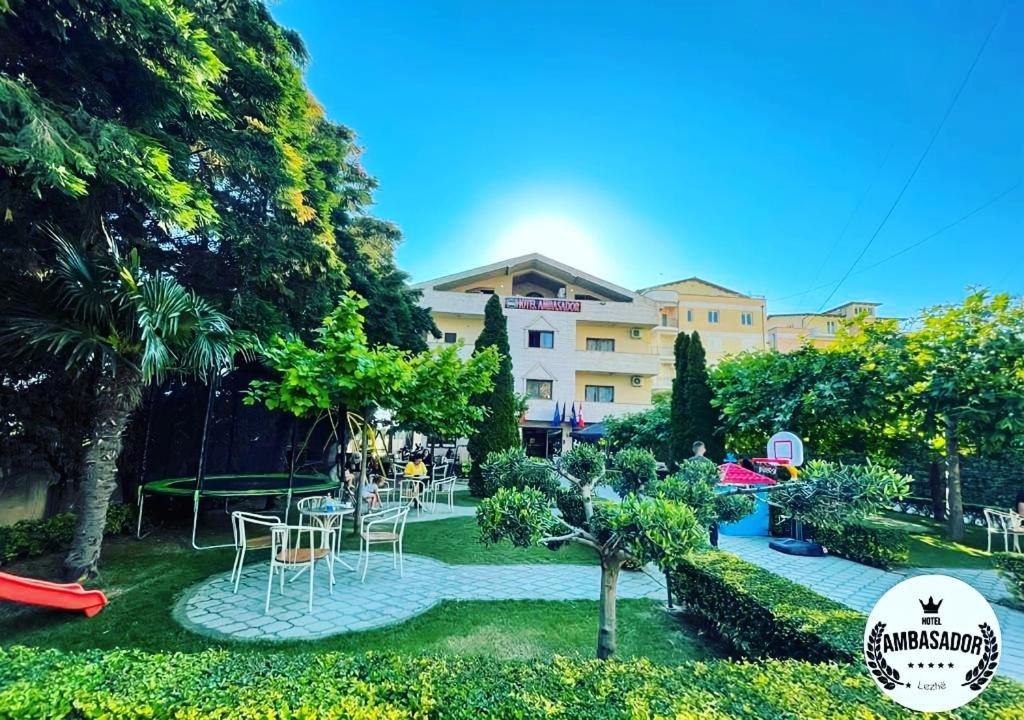 Hotel Ambasador Garden Лежа Екстер'єр фото